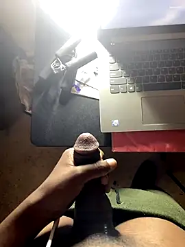 Snapshot of lucky_dicks143 chatting on 10.08.25 lucky dicks143 online show from 10.08.25