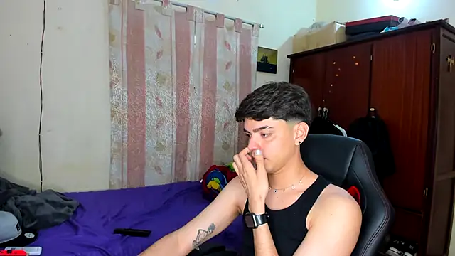 dylancrugerx online show from 01.01.25