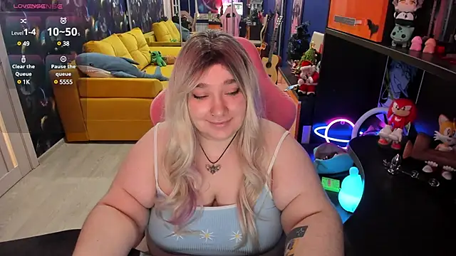 Softie Sofy online show from 12.22.24