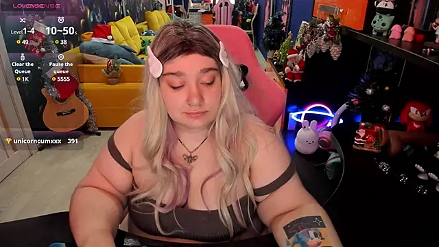 Softie Sofy online show from 12.24.24