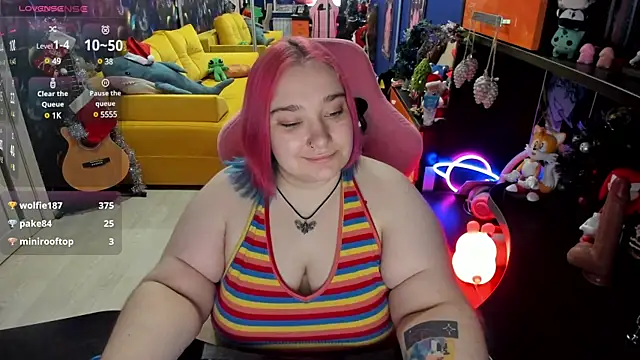 Softie Sofy online show from 12.29.24
