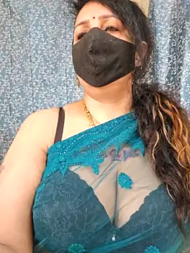 cute-tanvi online show from 03.17.25