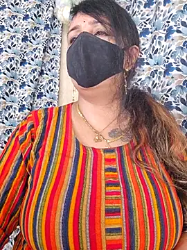 cute-tanvi online show from 09.24.25