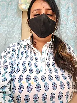 cute-tanvi online show from 10.18.25