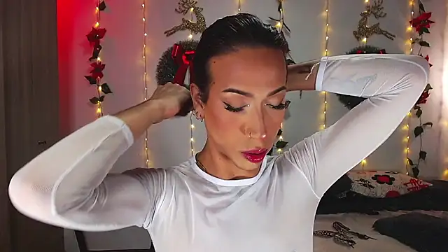 Snapshot of Kenisha_Sweet chatting on 12.14.24 Kenisha Sweet online show from 12.14.24