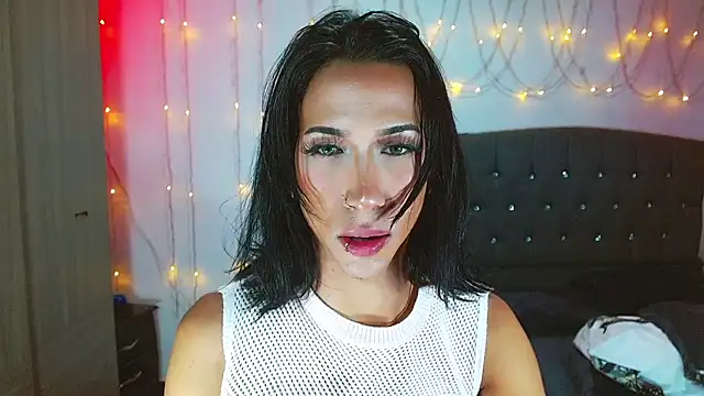 Snapshot of Kenisha_Sweet chatting on 03.08.25 Kenisha Sweet online show from 03.08.25