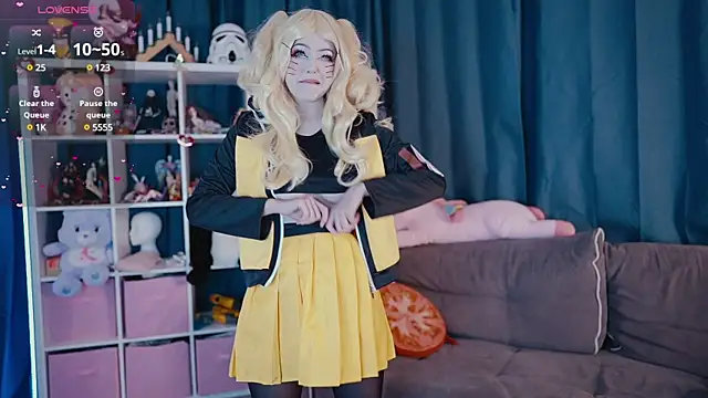 MadnessAlison online show from 03.19.25