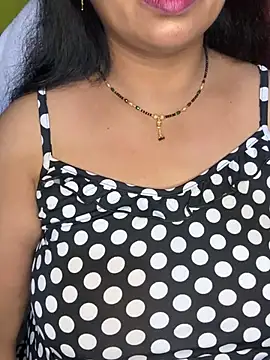 Snapshot of Anushka_21 chatting on 05.01.26 Anushka 21 online show from 05.01.26