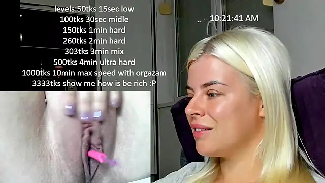 Snapshot of queenofthenighttt chatting on 10.03.25 queenofthenighttt online show from 10.03.25