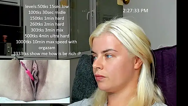 Snapshot of queenofthenighttt chatting on 10.14.25 queenofthenighttt online show from 10.14.25