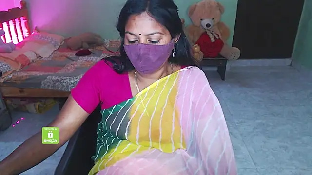 Snapshot of Novapol chatting on 12.16.25 Novapol online show from 12.16.25