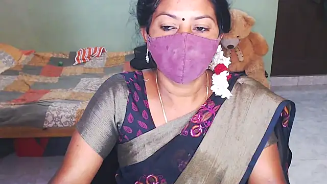 Snapshot of Novapol chatting on 02.13.26 Novapol online show from 02.13.26