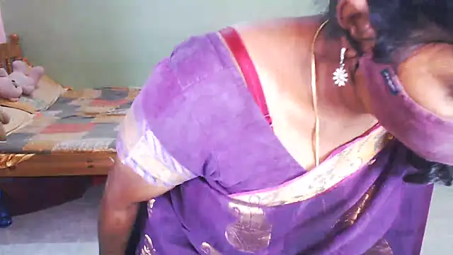 Snapshot of Novapol chatting on 02.22.26 Novapol online show from 02.22.26