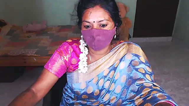 Snapshot of Novapol chatting on 02.23.26 Novapol online show from 02.23.26