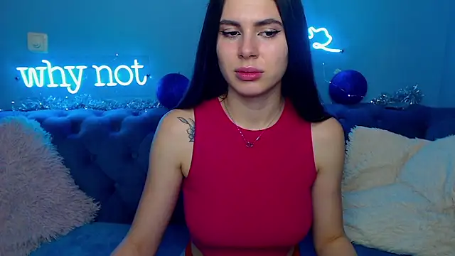 Snapshot of ViollinaLove chatting on 12.24.24 ViollinaLove online show from 12.24.24