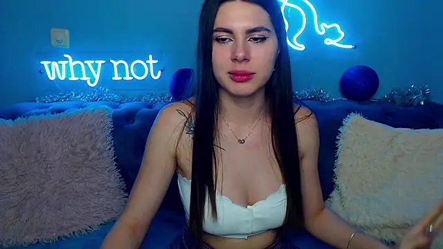 Snapshot of ViollinaLove chatting on 01.06.25 ViollinaLove online show from 01.06.25