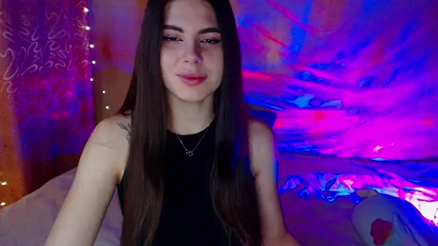 Snapshot of ViollinaLove chatting on 01.07.25 ViollinaLove online show from 01.07.25