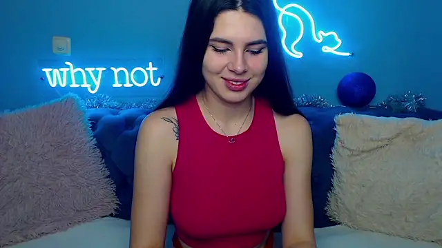 Snapshot of ViollinaLove chatting on 01.12.25 ViollinaLove online show from 01.12.25