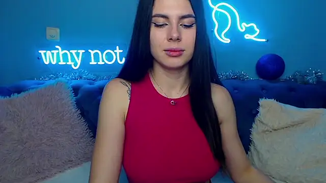 Snapshot of ViollinaLove chatting on 01.12.25 ViollinaLove online show from 01.12.25