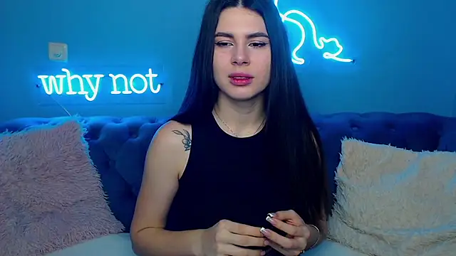 Snapshot of ViollinaLove chatting on 01.17.25 ViollinaLove online show from 01.17.25
