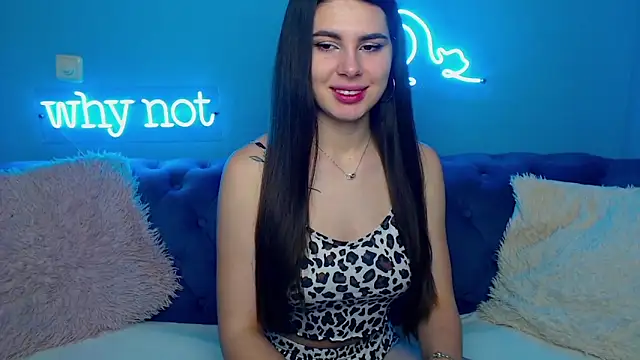 Snapshot of ViollinaLove chatting on 01.18.25 ViollinaLove online show from 01.18.25
