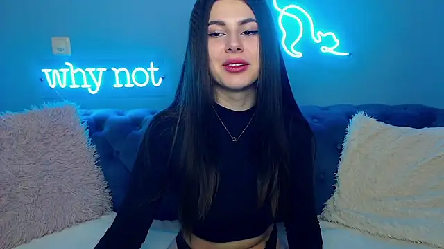 Snapshot of ViollinaLove chatting on 01.25.25 ViollinaLove online show from 01.25.25