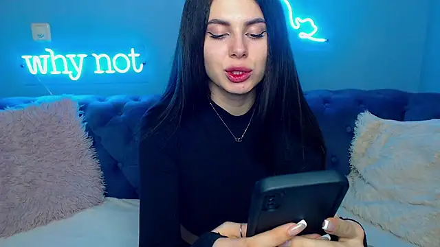 Snapshot of ViollinaLove chatting on 01.25.25 ViollinaLove online show from 01.25.25