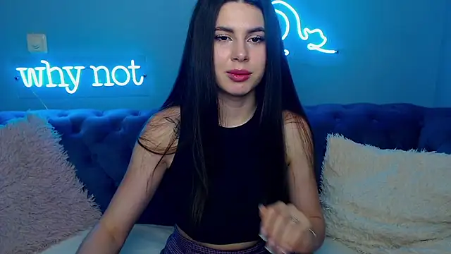 Snapshot of ViollinaLove chatting on 01.27.25 ViollinaLove online show from 01.27.25