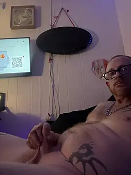 Snapshot of CLoSpunkmeyer69 chatting on 12.19.24 CLoSpunkmeyer69 online show from 12.19.24