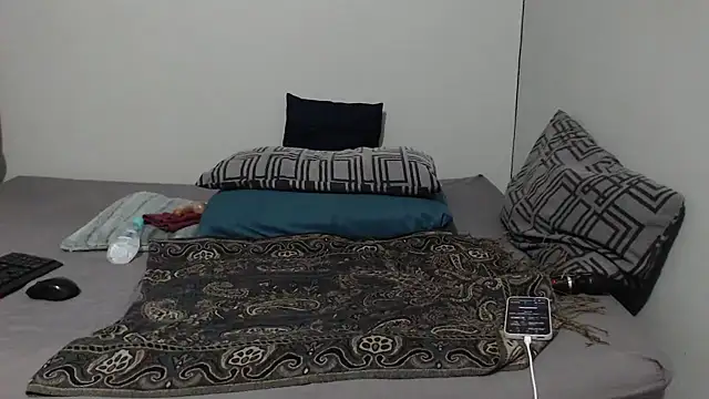 Snapshot of ANGELINE600 chatting on 10.28.25 ANGELINE600 online show from 10.28.25