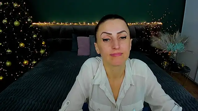 Rebecca Diamond online show from 01.13.25