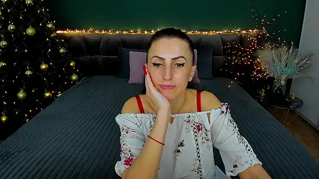 Rebecca Diamond online show from 01.22.25