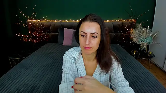 Rebecca Diamond online show from 01.23.25