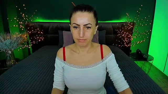 Rebecca Diamond online show from 01.26.25