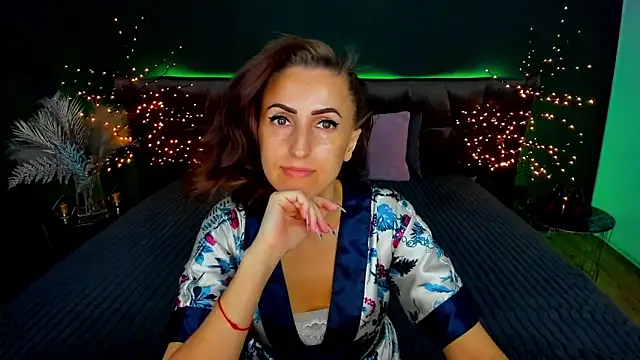 Rebecca Diamond online show from 09.17.25