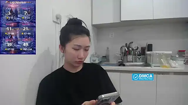 Snapshot of Asiagirll chatting on 03.17.25 Asiagirll online show from 03.17.25