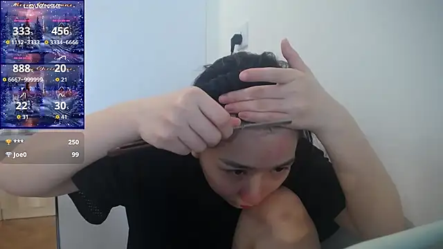 Snapshot of Asiagirll chatting on 09.17.25 Asiagirll online show from 09.17.25