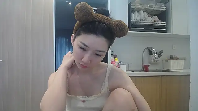 Snapshot of Asiagirll chatting on 06.05.26 Asiagirll online show from 06.05.26