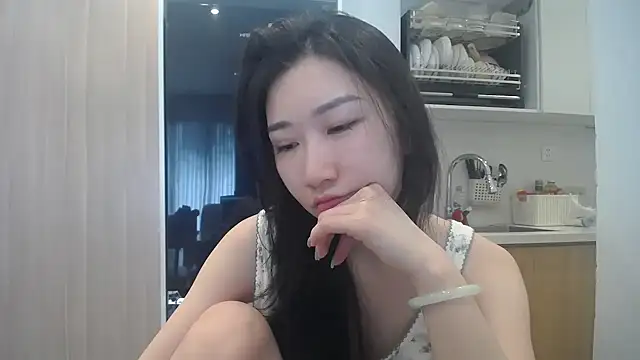 Snapshot of Asiagirll chatting on 06.07.26 Asiagirll online show from 06.07.26