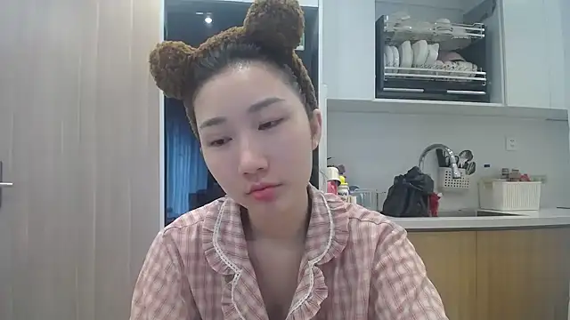 Snapshot of Asiagirll chatting on 06.16.26 Asiagirll online show from 06.16.26