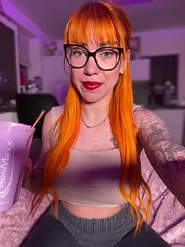 Pia July  online show from 01.10.25