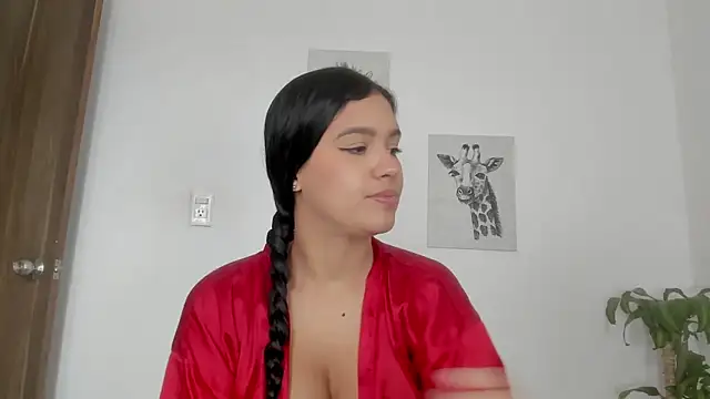 Snapshot of Hanna_Risso chatting on 09.27.25 Hanna Risso online show from 09.27.25