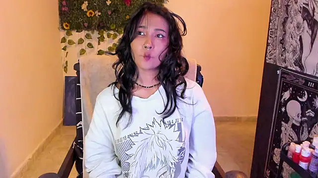 Snapshot of Mary_Rosse1 chatting on 10.22.25 Mary Rosse1 online show from 10.22.25