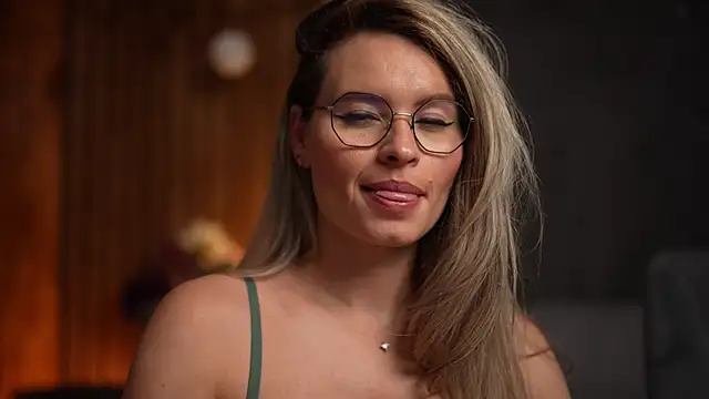 BrandyWhite online show from 02.24.25