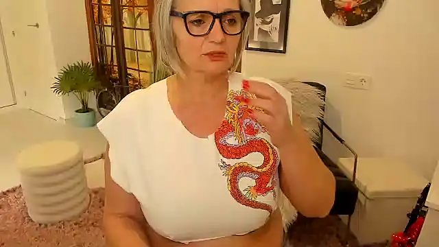 Milf-Ella online show from 02.24.25