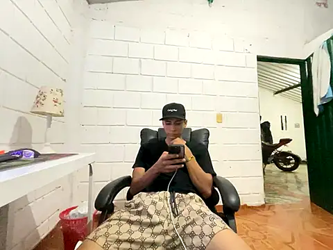 Max TheHorseDick online show from 11.23.25