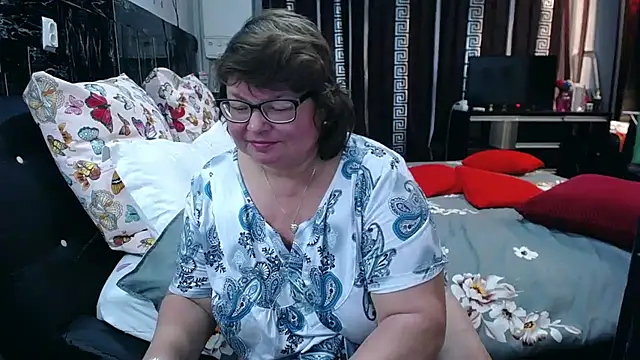 Snapshot of SweetMommaX chatting on 04.30.26 SweetMommaX online show from 04.30.26