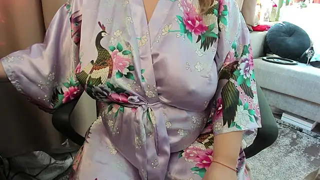 Snapshot of Anita-boobs chatting on 02.21.26 Anita-boobs online show from 02.21.26