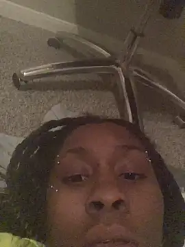 Foreignthababyy online show from 11.30.25