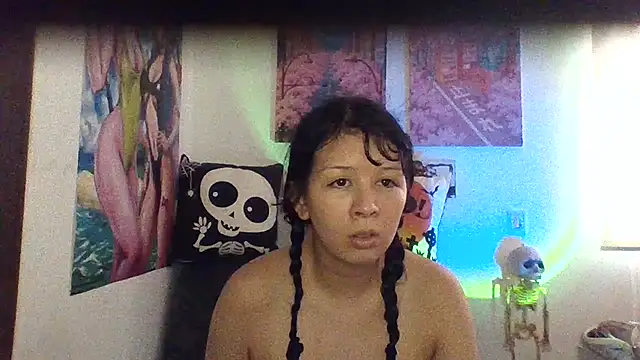 Haru Queenn online show from 10.18.25